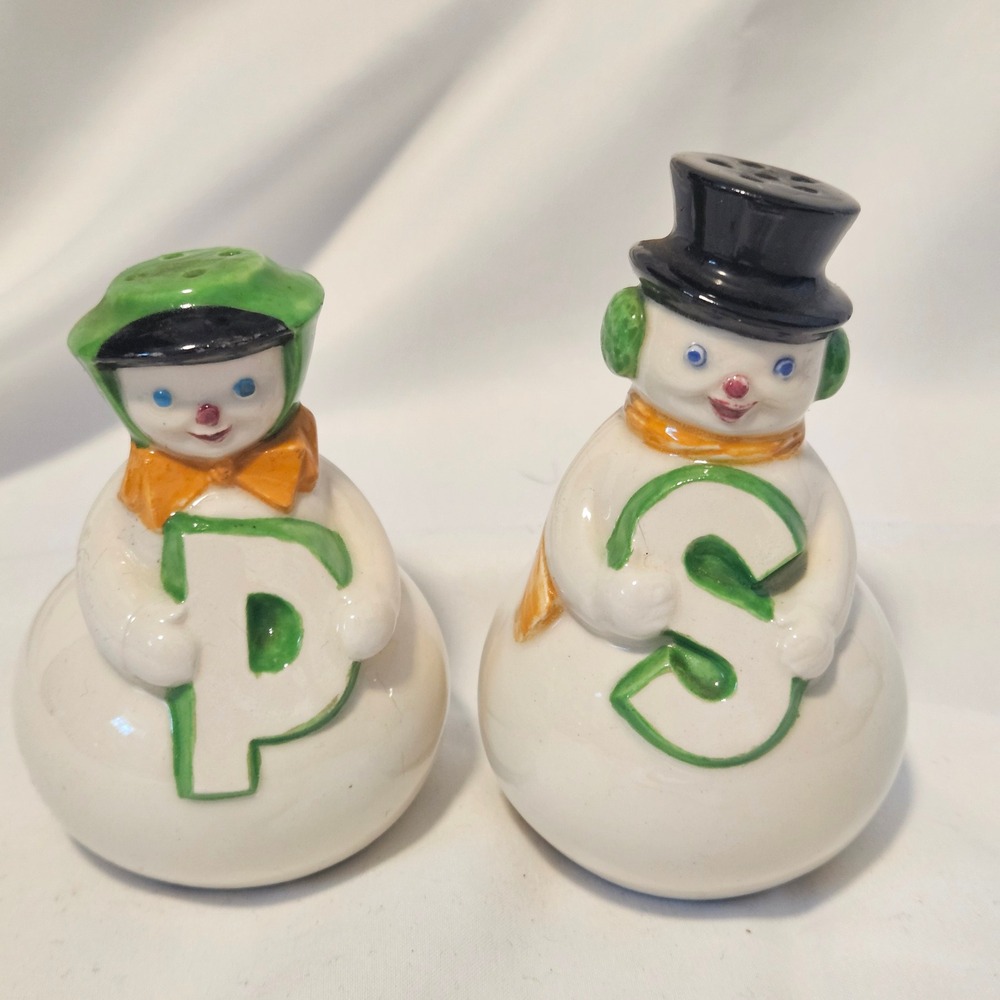 Vintage Holland Mold Snowman Salt and Pepper Shakers 3.5"